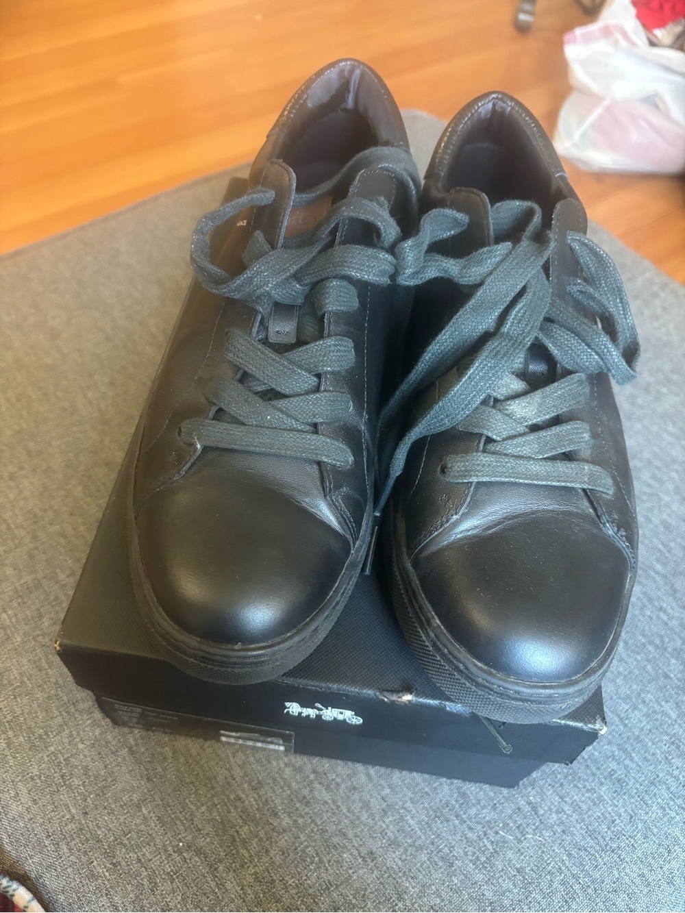 Coach men  tenis Shoes size 10 D